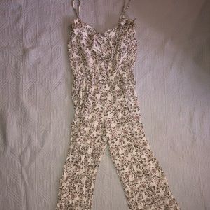 FOREVER 21 FLORAL PRINT ROMPER